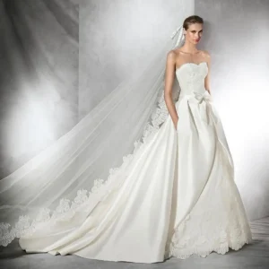 Pronovias