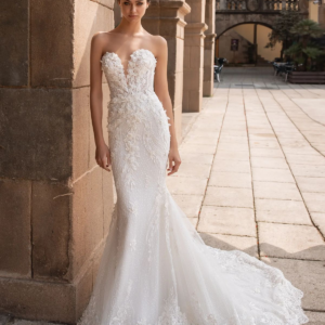 Pronovias